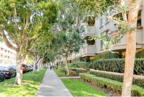 LALA House -1Br with Free Parking, Pool, Laundry in Los Angeles, USA