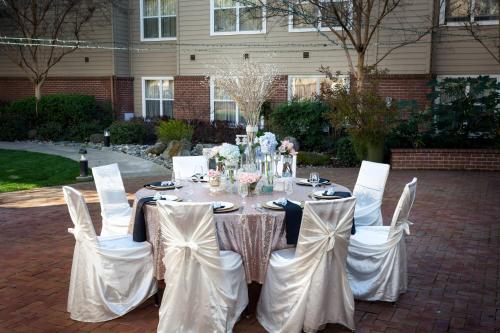 Residence Inn by Marriott Stockton - image 13