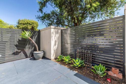 Crimson Clover - Cosy Retreat near Swinburne Uni