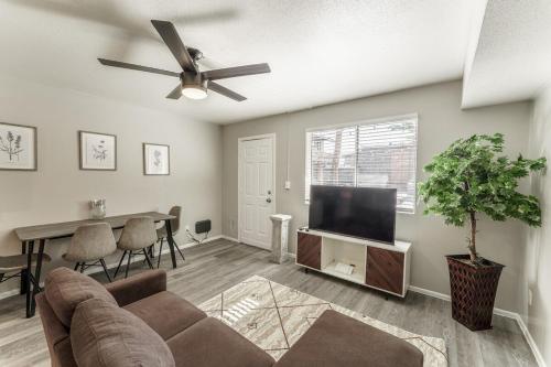 Private 1 BR Apt in Arcadia PHX Near Everything, Phoenix (zdjęcie 6)