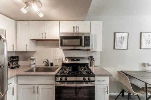 Private 1 BR Apt in Arcadia PHX Near Everything, Phoenix (zdjęcie 7)