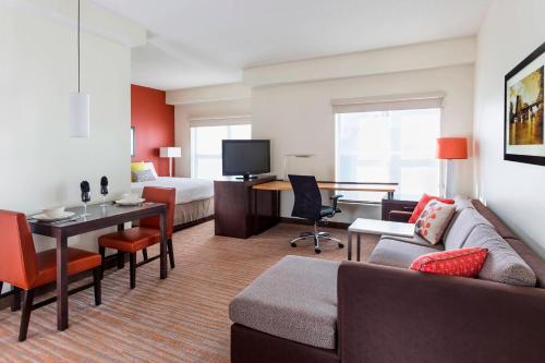 Queen Studio with Sofa Bed