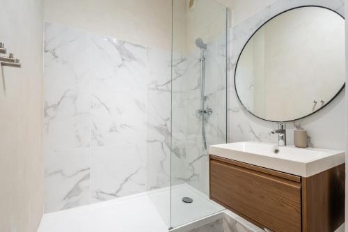 Appartement neuf, plein centre historique, Marsella (foto 7)