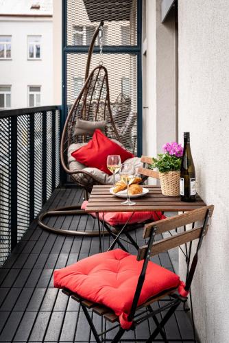 2-room Loft-Apartments I 6 guests I Metro I Karlin 2