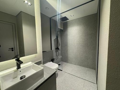 Brand New Chic Studio Apartment 8min to Downtown, Dubaj (fotografie 8)
