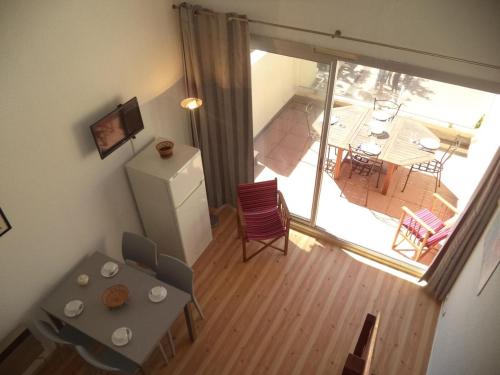 Appartement avec grande terrasse vue panoramique GN400-024 - image 5