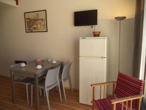Three-Bedroom Apartment image 10