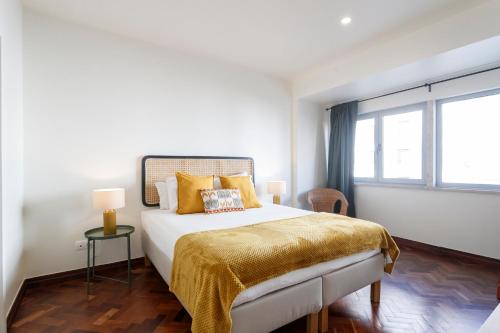 Apperol Lisbon Escape - by Misha's Place 2A, Лиссабон