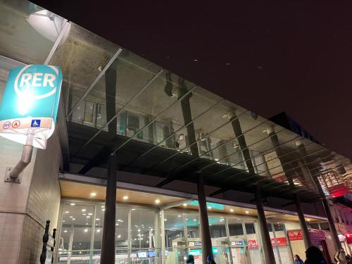 Eurêka-Disneyland Paris & Val d'Europe Parking gratuit WIFI RER A