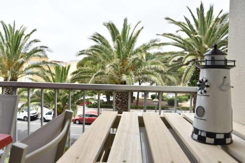 One-Bedroom Apartment image 5