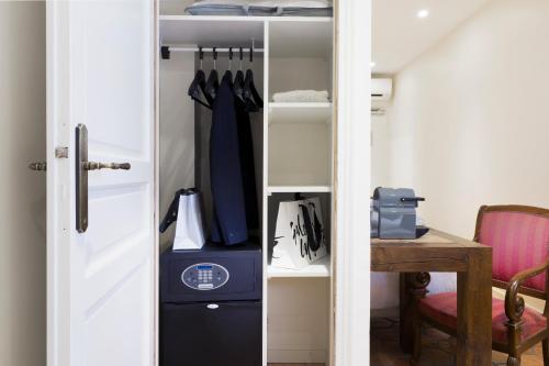 Hotel Mogador - image 7