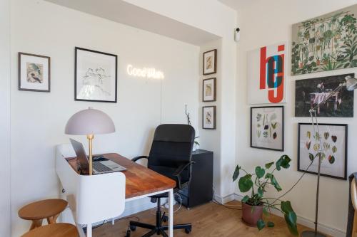 Green Wine Affair Apartment 6B - image 14