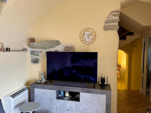 Cottage by the pool with stunning lake view, Bellano (photo 7)