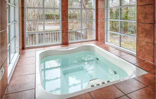 Kolam renang, Gorgeous Home In Kopingsvik With Sauna in Kopingsvik