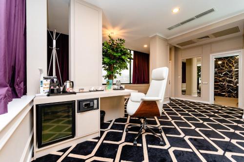 Business Hotel Conference Center & Spa in 特尔古穆列什