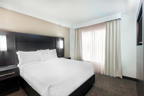 Residence Inn Tampa Sabal Park/Brandon - image 2