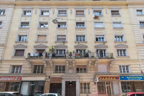 Superior Apartment image 3