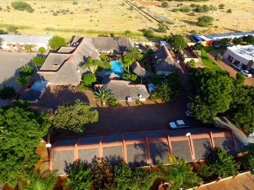 Buitenkant, Cest Si Bon Hotel in Otjiwarongo