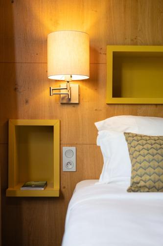 2 twin beds