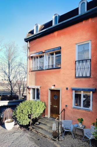 Spacious 5 bedroom house in Stockholm in 릴라 에싱엔