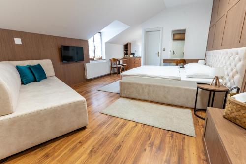 Superior King Room