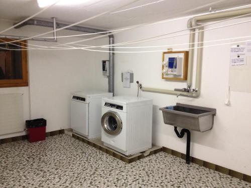 Haus Fleckstein Zermatt Wohnung Karibu - image 4