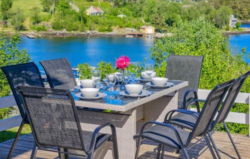 Viesnīcas āriene, Awesome Apartment In Sveio With Wifi in Sveio