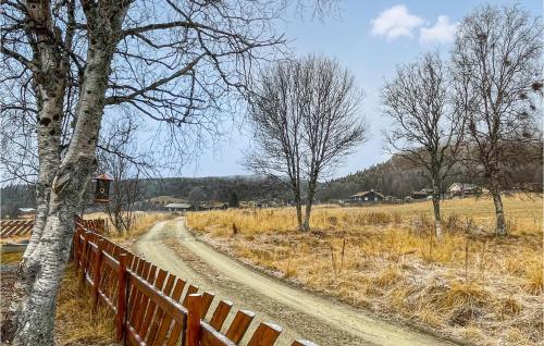 ทัศนียภาพ, 3 Bedroom Lovely Home In Vinstra in วินสตรา