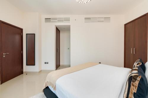 Lux BnB I 29 Blvd I Burj Khalifa & Fountain Views, Дубай (фото 6)