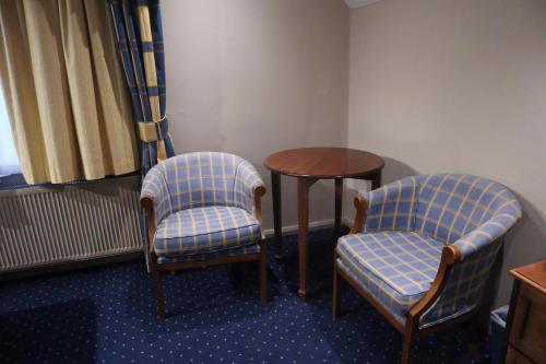 Room, family