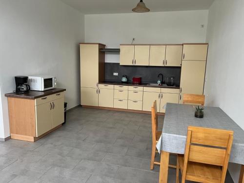 Grosse Möblierte Wohnung Zu Vermieten inkl Parkplatz , Garten (Grosse Moblierte Wohnung Zu Vermieten inkl Parkplatz , Garten) in Kolkwitz