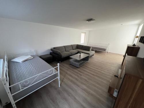 Grosse Möblierte Wohnung Zu Vermieten inkl Parkplatz , Garten (Grosse Moblierte Wohnung Zu Vermieten inkl Parkplatz , Garten) in Kolkwitz