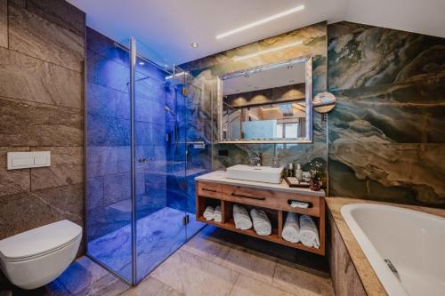 Suite with Mountain View