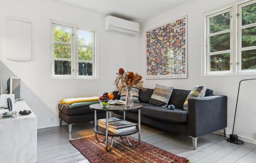  Stunning Home In Melby With Kitchen in Melby
