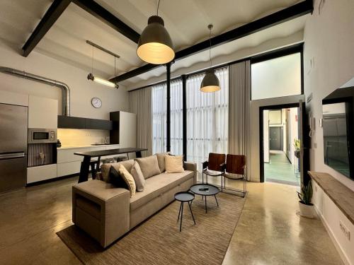 06 Alameda Luxury, Севилья