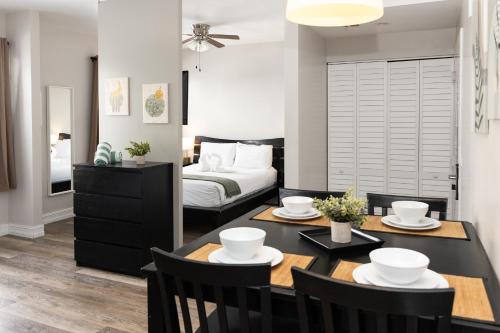 Queen Suite with Sofa Bed