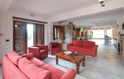  7 Bedroom Amazing Home In Petrizzi in Petrizzi