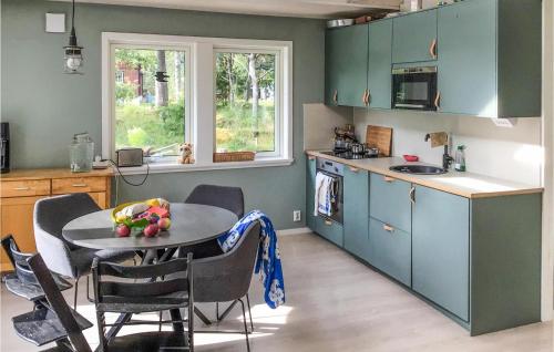 Konyha, Stunning Home In Edsbro With Wifi in Edsbro