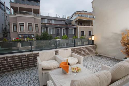 La Vida Hotel Room Type - Deluxe Double Room with Balcony
