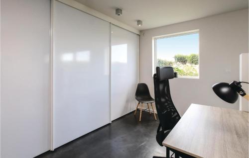 Beautiful home in Brugge w/ WiFi and 4 Bedrooms - image 4