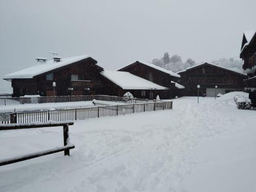 Saint-Gervais, appart cosy, piscine & pied des pistes