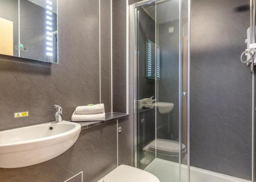 Apartment With Access To Pool Spa & Soft Play - Ilfracombe