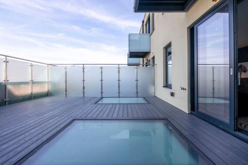 Facilities, Palm Tree House Apartments near Cyprianis Locksbottom