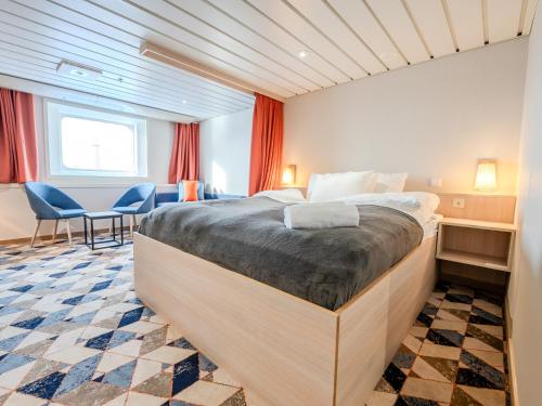 DFDS Mini Cruise Amsterdam - Newcastle - Amsterdam in IJmuiden