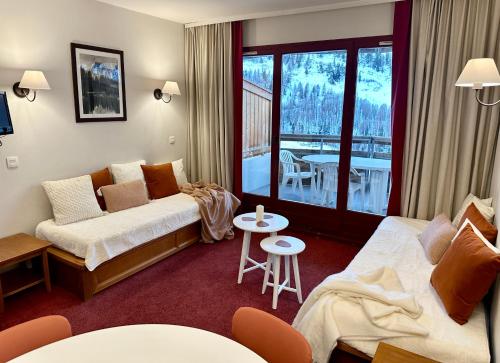 Évasion Alpine Vue Panoramique, WiFI et Garage Évasion Alpine Vue Panoramique, WiFI et Garage