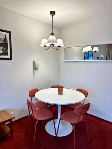 Évasion Alpine Vue Panoramique, WiFI et Garage Évasion Alpine Vue Panoramique, WiFI et Garage