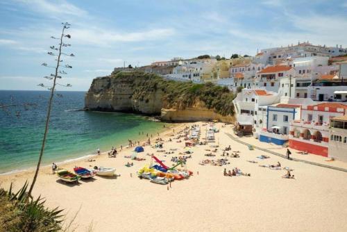 Beach, 2 bed - Amazing apartment up to 4 people in Vale de Covo