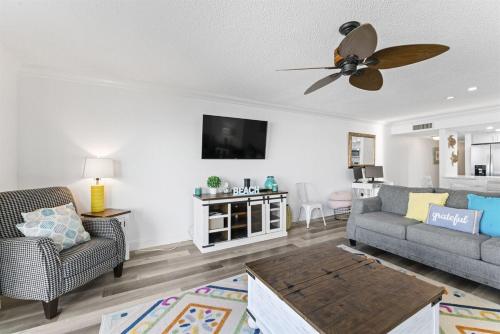 Beachfront 3-Bed I Location! Stunning Sunsets, Clearwater Beach (photo 3)