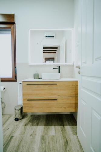 Bad, Casa María (Casa Maria) in Villanueva De Avila