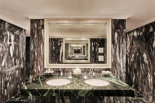 Hôtel Barrière Le Majestic Cannes - image 11